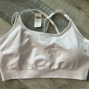 New with tags Soma Intimates Sport Seamless Strappy Back Bra size xl white